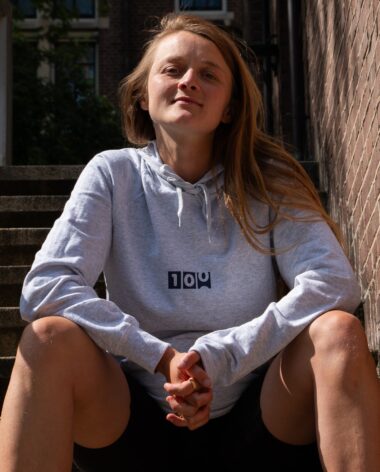 Afbeelding "Waarom? Het is bewezen effectief": Waarom Milou Deelen 100WEEKS Sister is